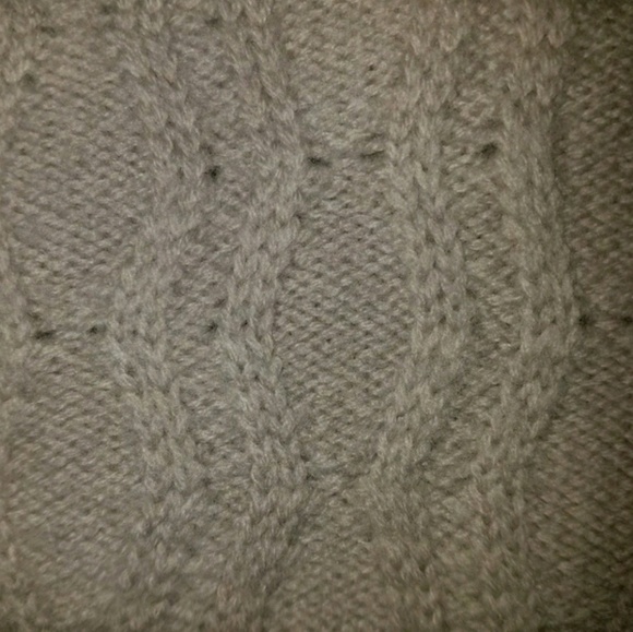 Thick POST CARD brand Wool Cableknit Sweater - Picture 8 of 8